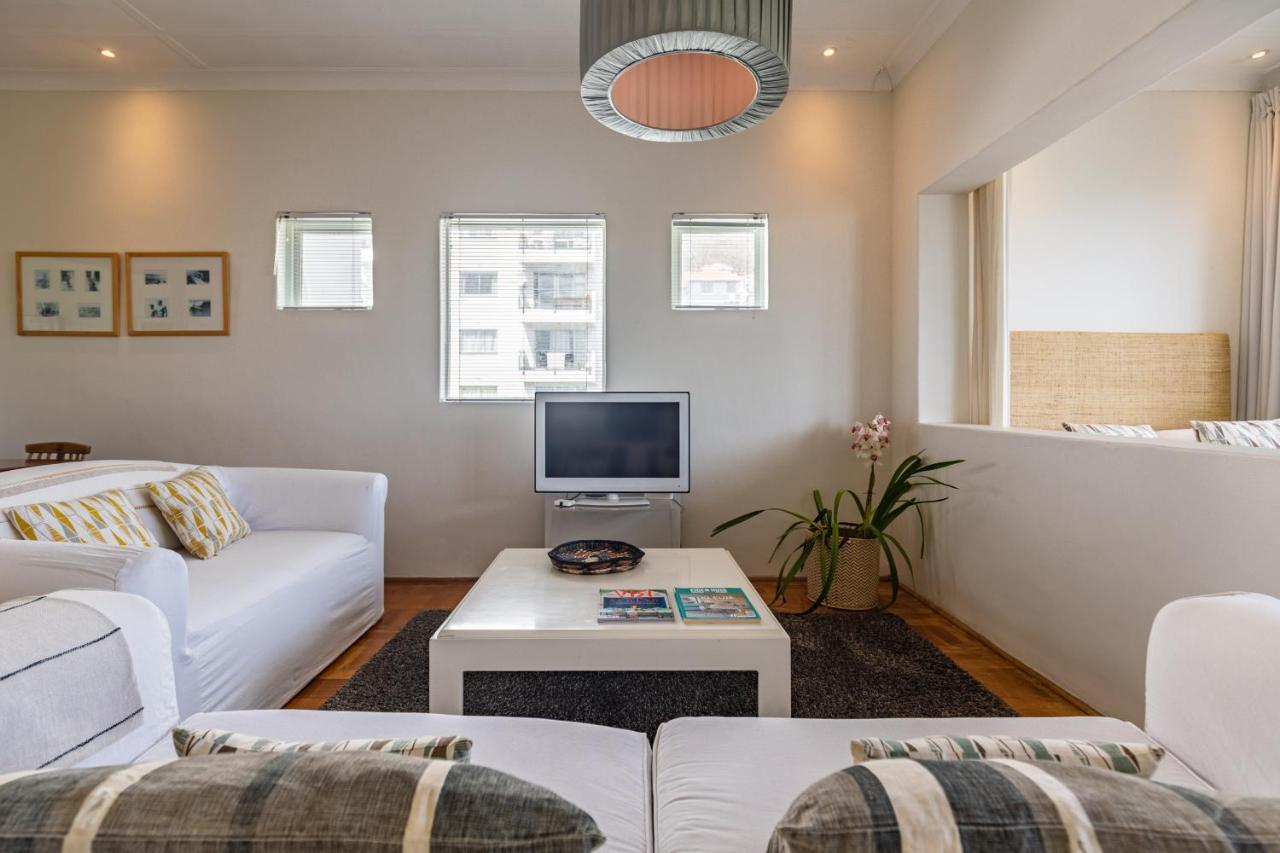 Portswood Mews - Chic White Studio Apartment Green Point Κέιπ Τάουν Εξωτερικό φωτογραφία