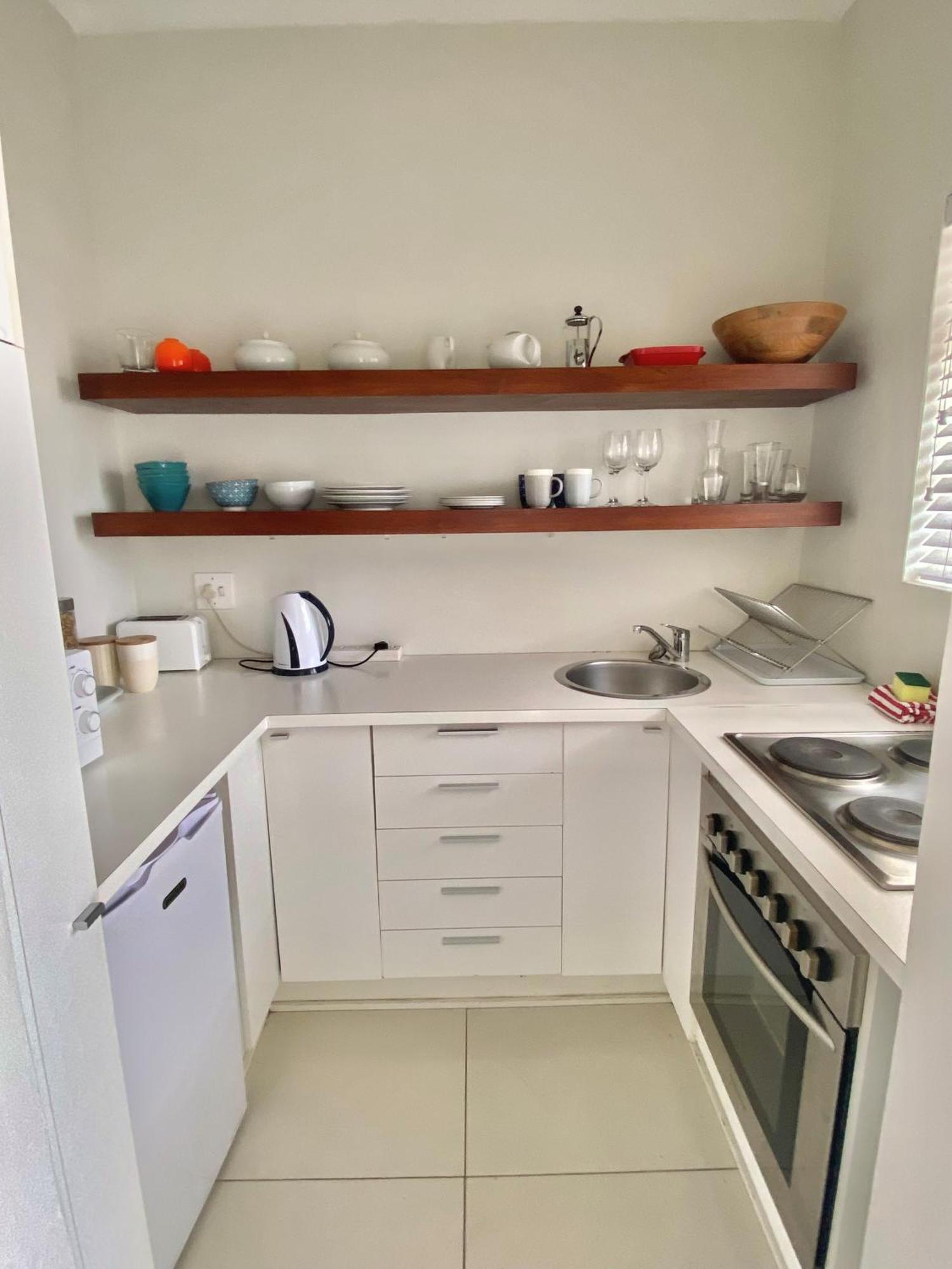 Portswood Mews - Chic White Studio Apartment Green Point Κέιπ Τάουν Εξωτερικό φωτογραφία