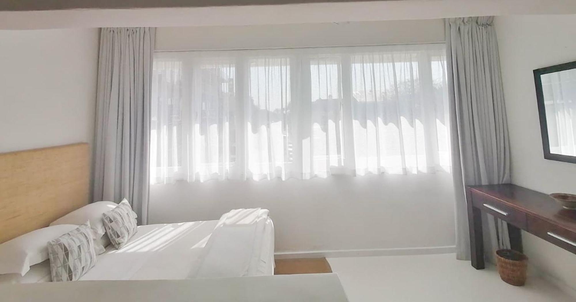 Portswood Mews - Chic White Studio Apartment Green Point Κέιπ Τάουν Εξωτερικό φωτογραφία